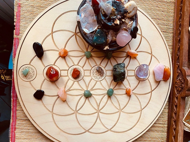 Studio Rebecca Natura, Tarologia Evolutiva, Metagenealogia, Cristalloterapia